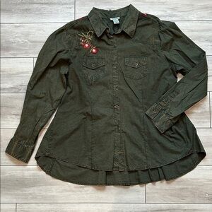 Nostalgia green acid wash embroidered long sleeve shirt size XL